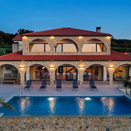 Vista D'Ouro - Luxury Villa Ponte da Barca